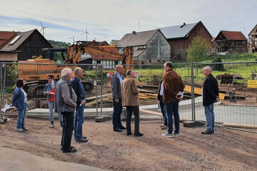 Gespräch bei den Kirtorfer Höfen